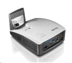 Projektor BenQ MH856UST,3500ANS - mierne pokodenie na bielom povrchu
